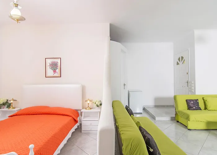 Pantheon Apartahotel 4*