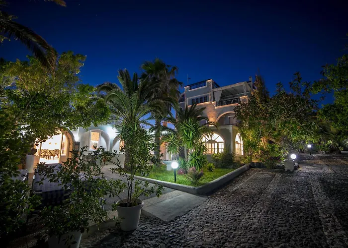 Pantheon Apartahotel 4*