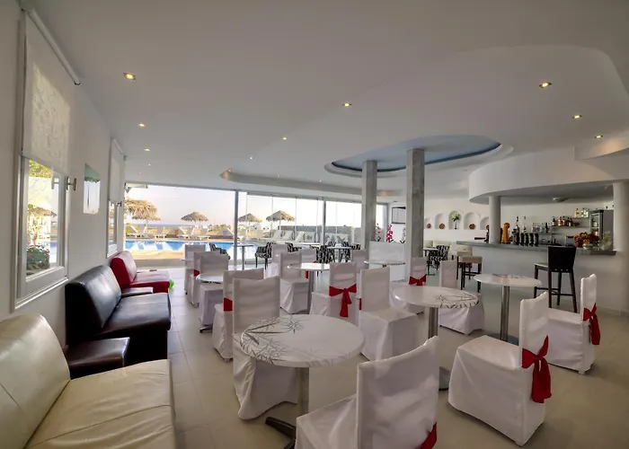 Apartahotel Pantheon Agios Georgios (Santorini)