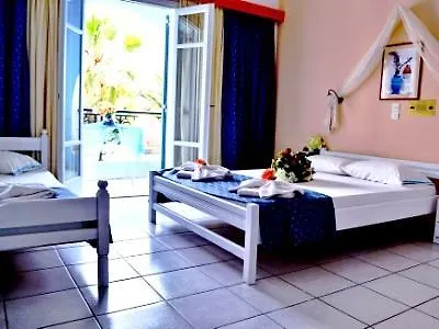 Pantheon Aparthotel Agios Georgios (Santorini)