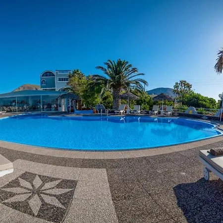 Pantheon Apartahotel Agios Georgios (Santorini)