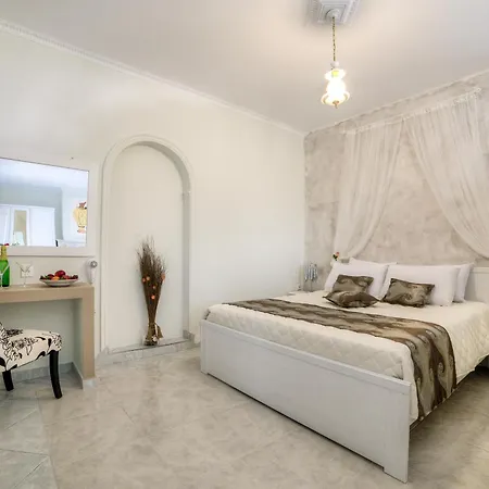 Apartahotel Pantheon 4*