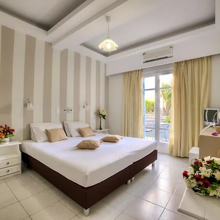 Apartahotel Pantheon 4*