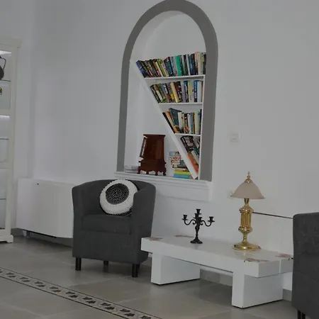 Pantheon 4* Agios Georgios (Santorini)