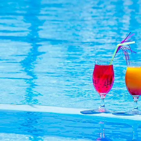 Pantheon 4* Agios Georgios (Santorini)