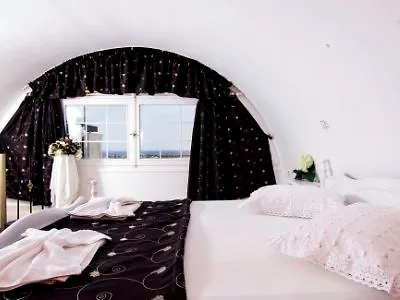 Pantheon Agios Georgios (Santorini)